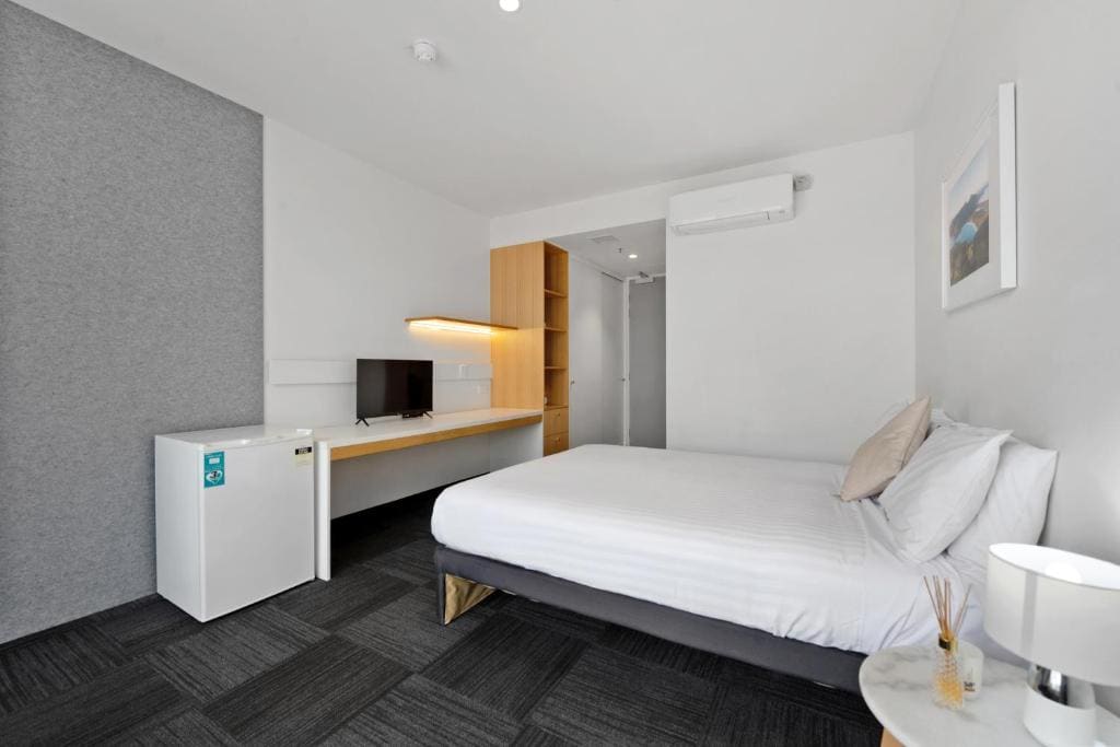 Deluxe Queen Room room - Image 1