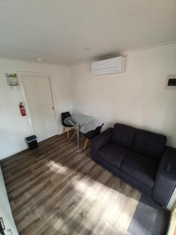 One-Bedroom Villa room - Image 2