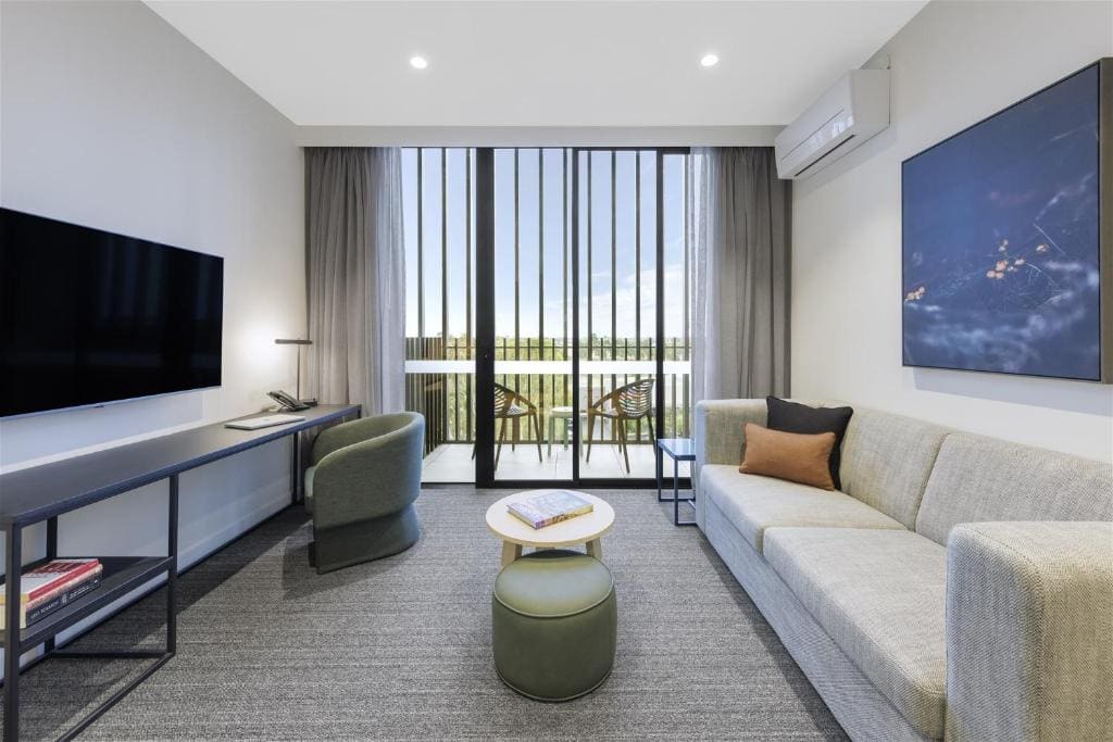 One-Bedroom Apartment room - Image 1