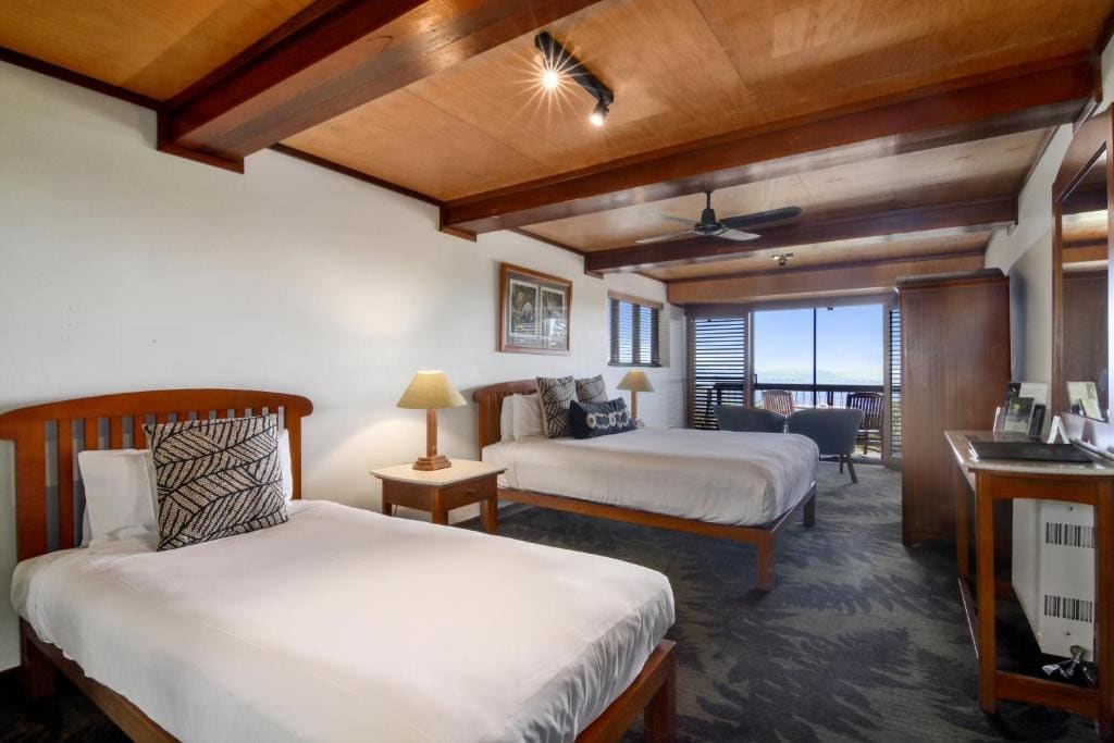 Double Room with Mountain View room - Image 3