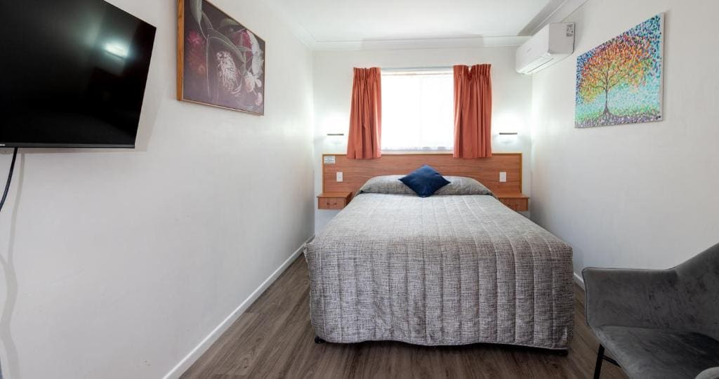 Family Room room - Image 1