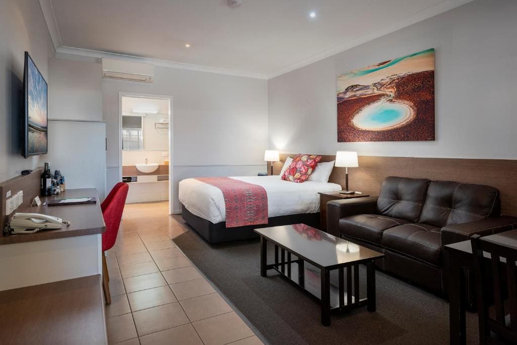Executive Queen Suite room - Image 3