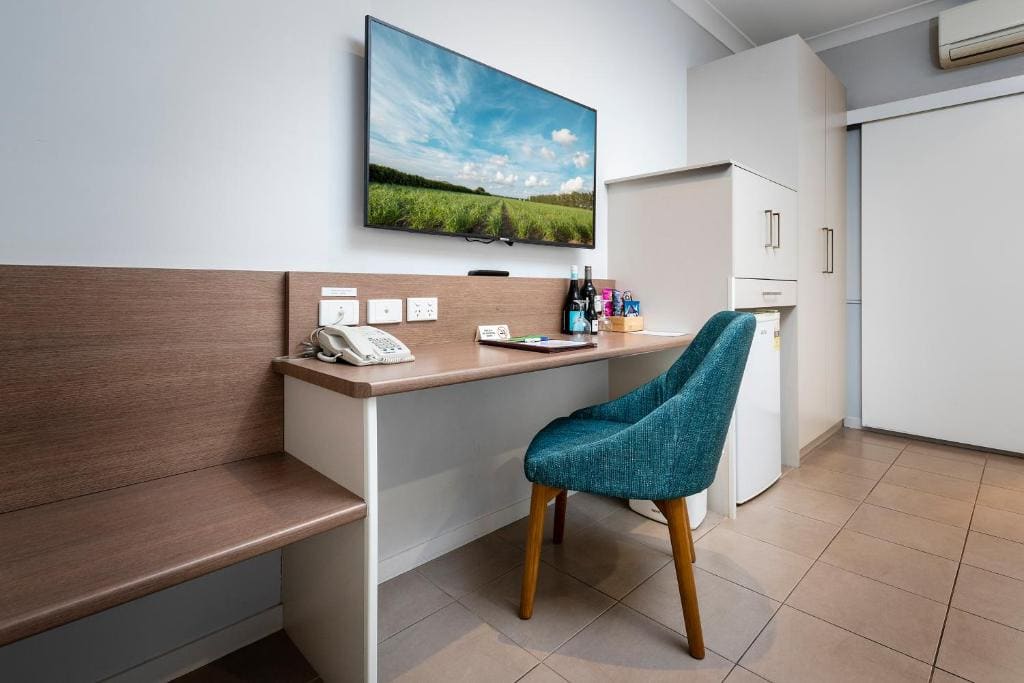Queen or Twin Suite room - Image 2