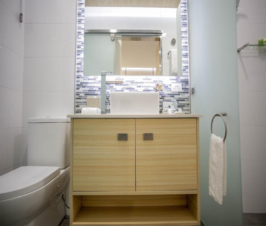 Standard Family Room room - Image 2