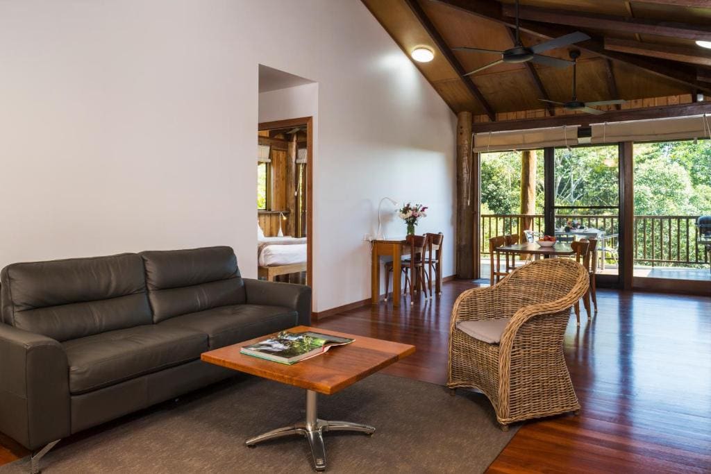 Two-Bedroom Villa - Treehouse room - Image 3