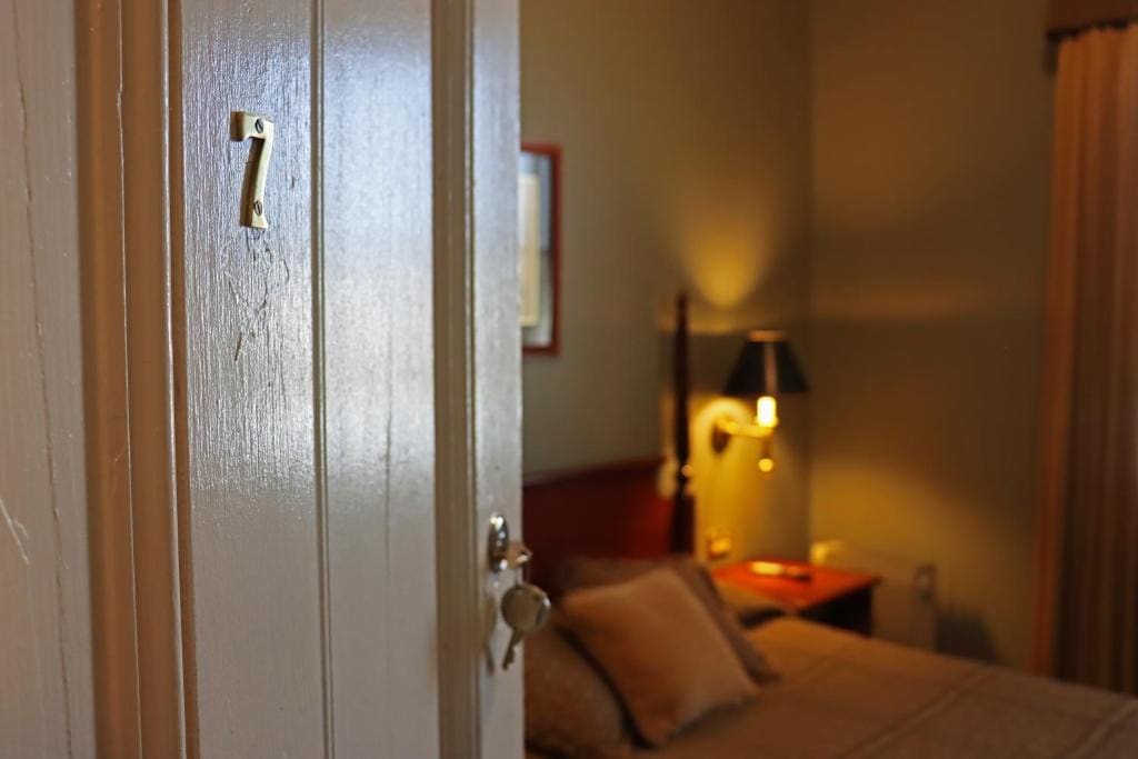 Queen Room room - Image 3