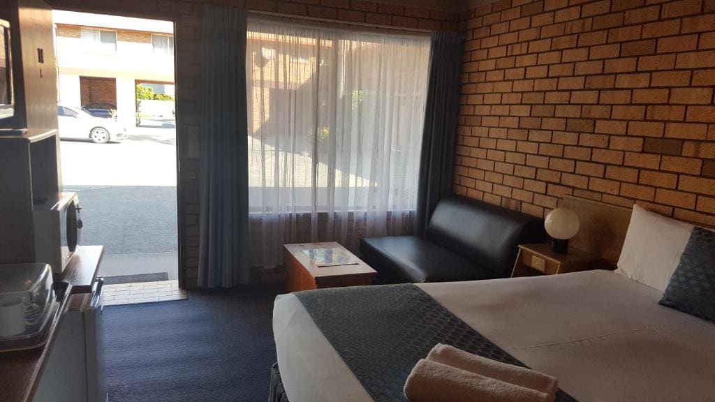 Deluxe Queen Room - Disability Access room - Image 2