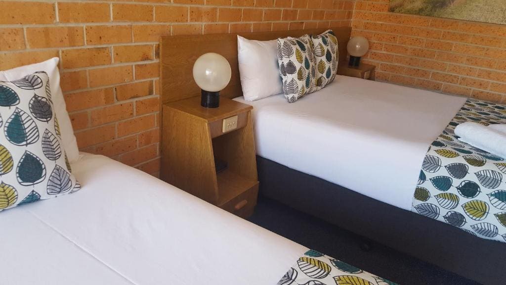 Two-Room Family Suite room - Image 2