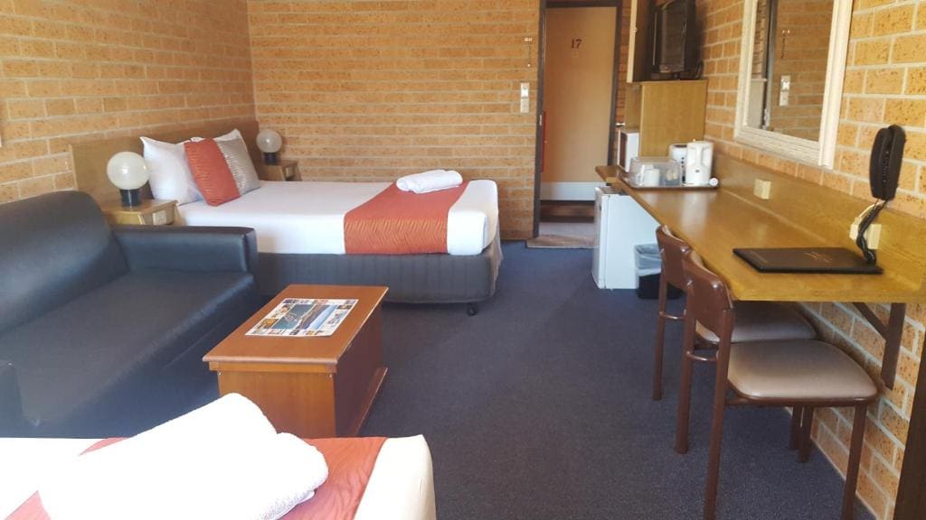 Deluxe Quadruple Room room - Image 2