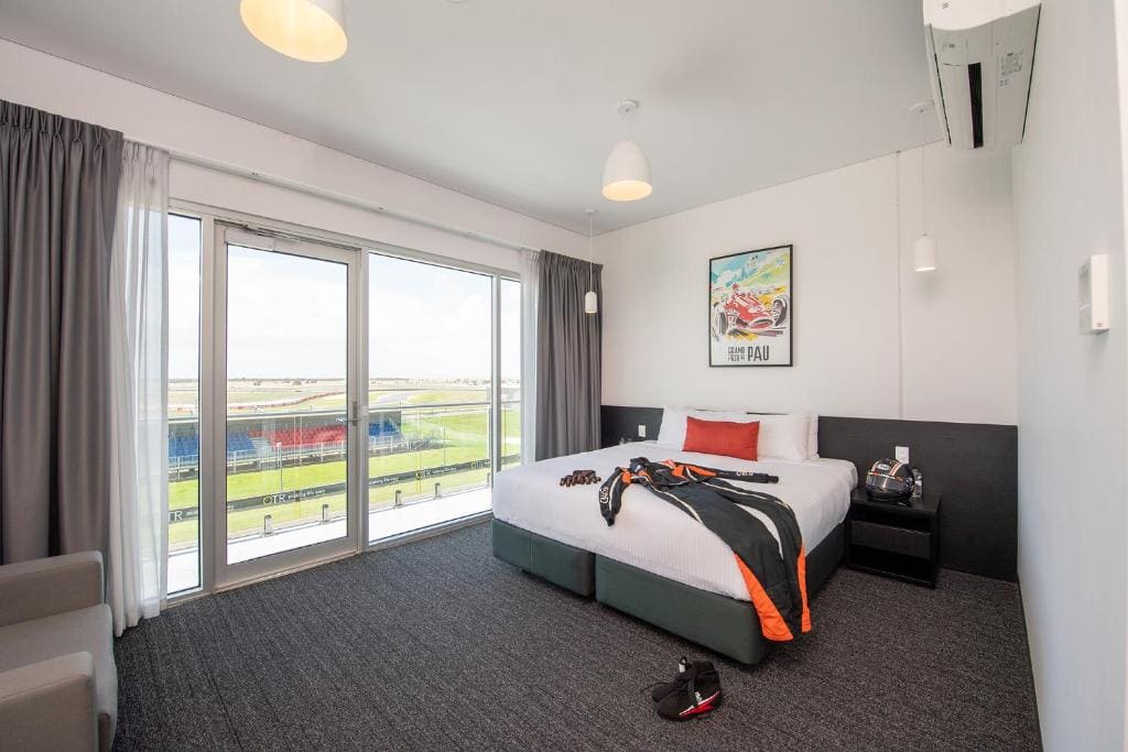 Deluxe Double Room with Balcony room - Image 1