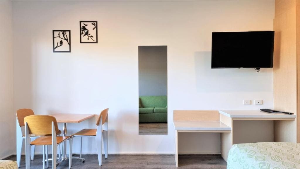 Deluxe Twin Room with Patio room - Image 1