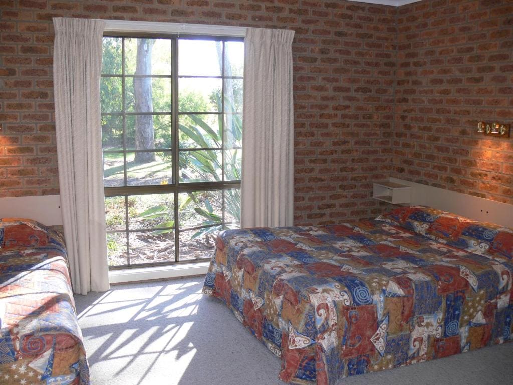 Deluxe Queen Room room - Image 2