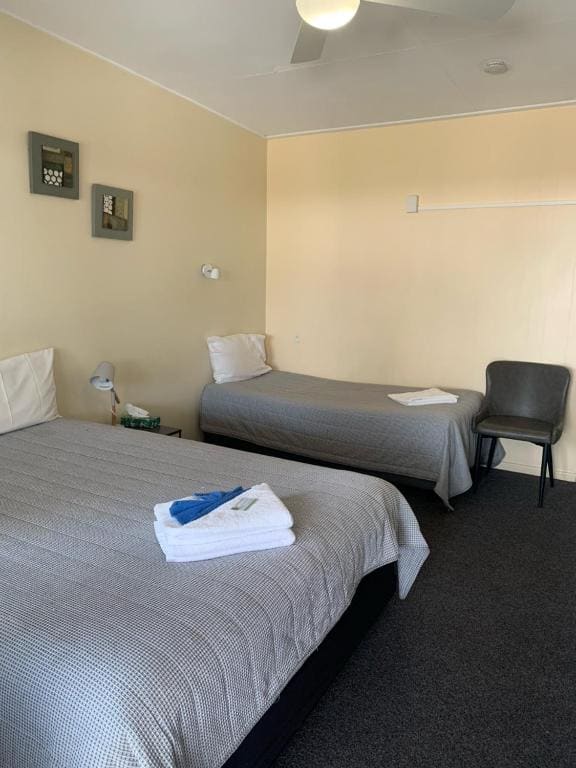 Standard Queen Room room - Image 1