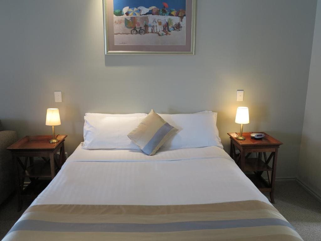 Queen Studio room - Image 2