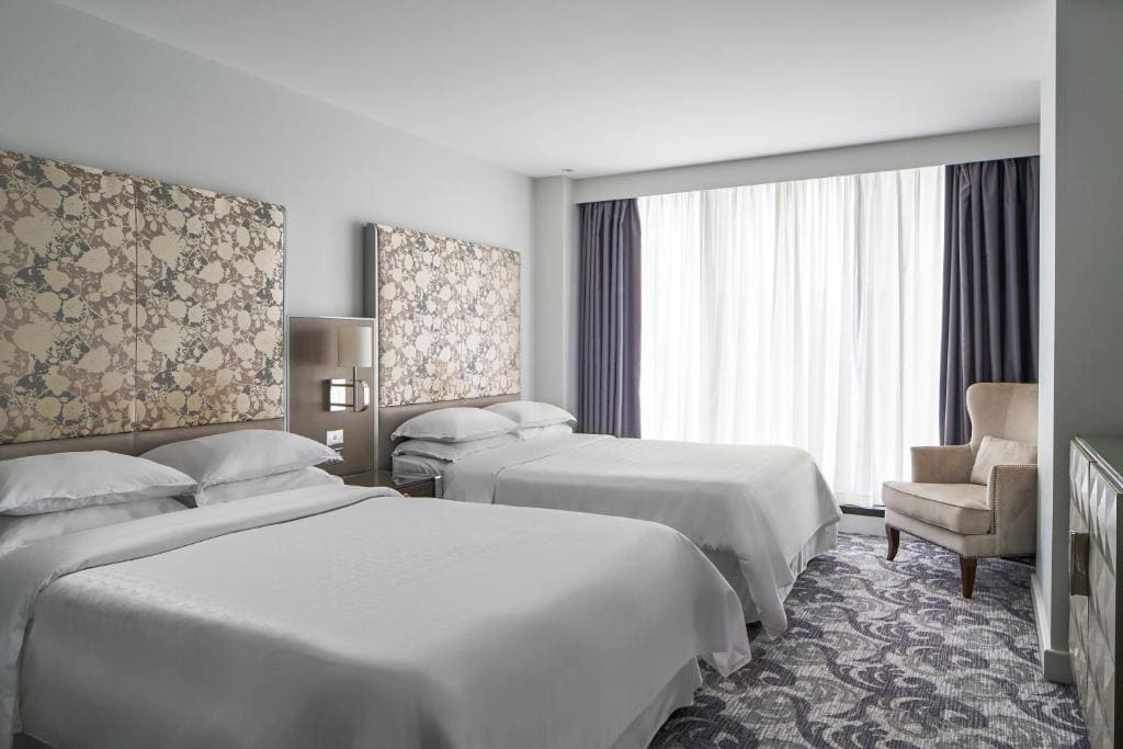 Traditional Room with Two Double Beds room - Image 3