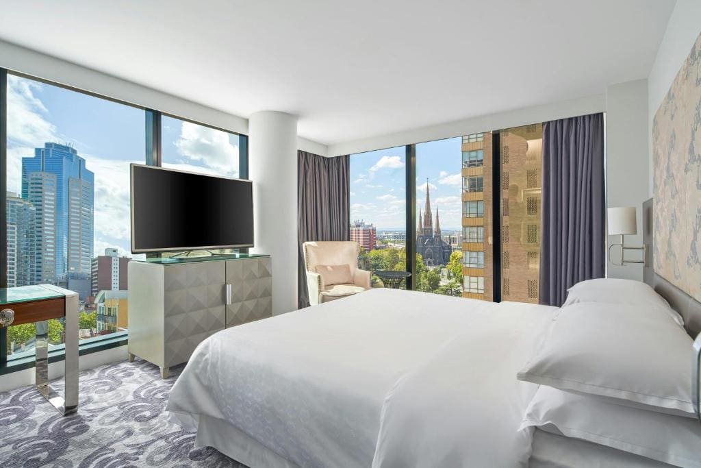 Federation One-Bedroom King Suite with Terrace and City View room - Image 1