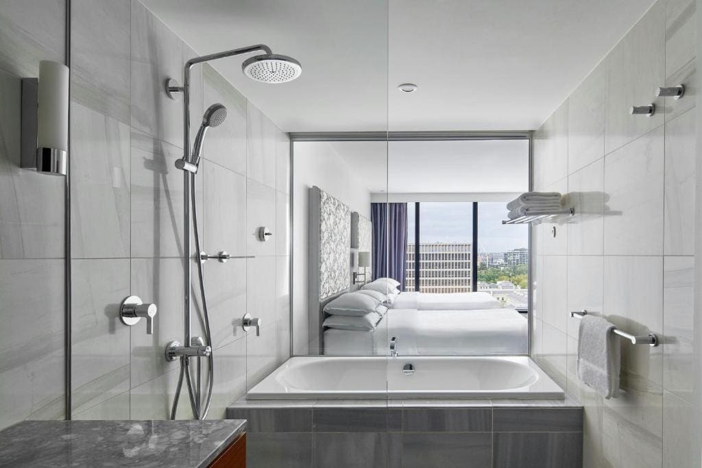 Superior Room with Two Double Beds and City View room - Image 1