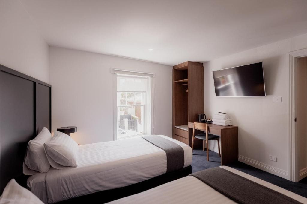 Standard Double Room with Shared Bathroom room - Image 1