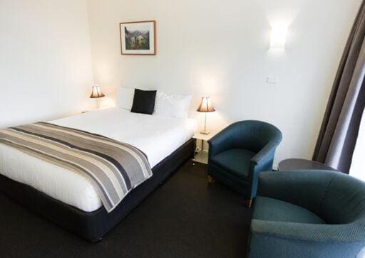 King Room with River View room - Image 3