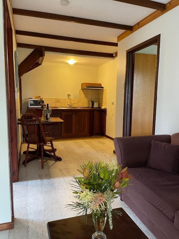 Queen Room with Kitchenette room - Image 3
