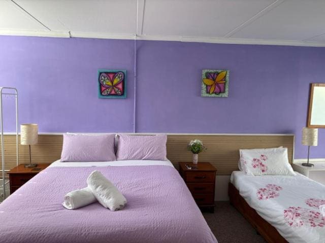 Family Room room - Image 3