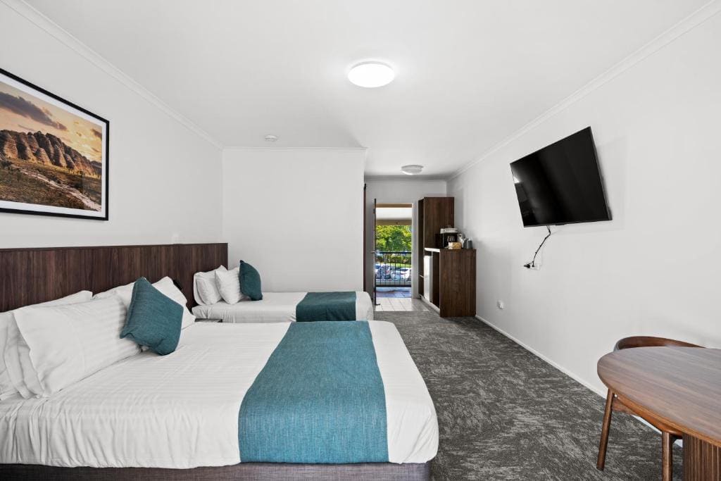 Deluxe Triple Room room - Image 1