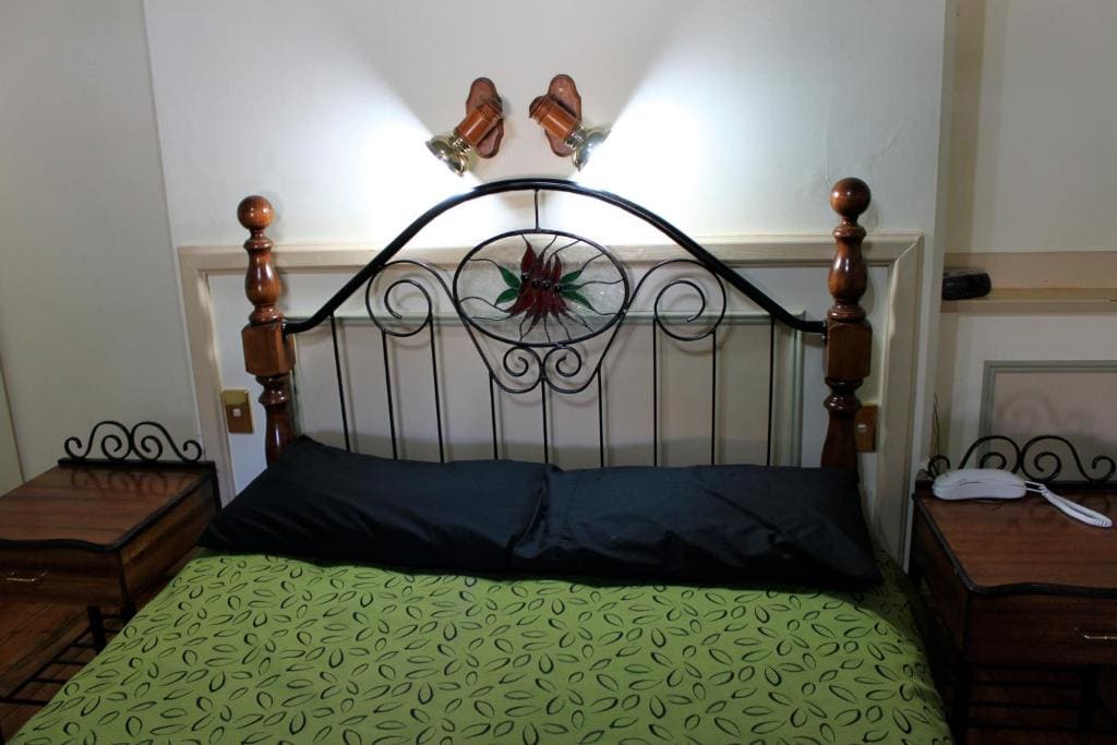Family Room room - Image 3
