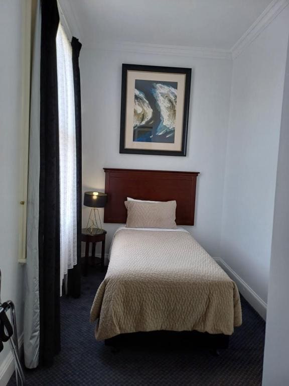 Premium Twin Room room - Image 3