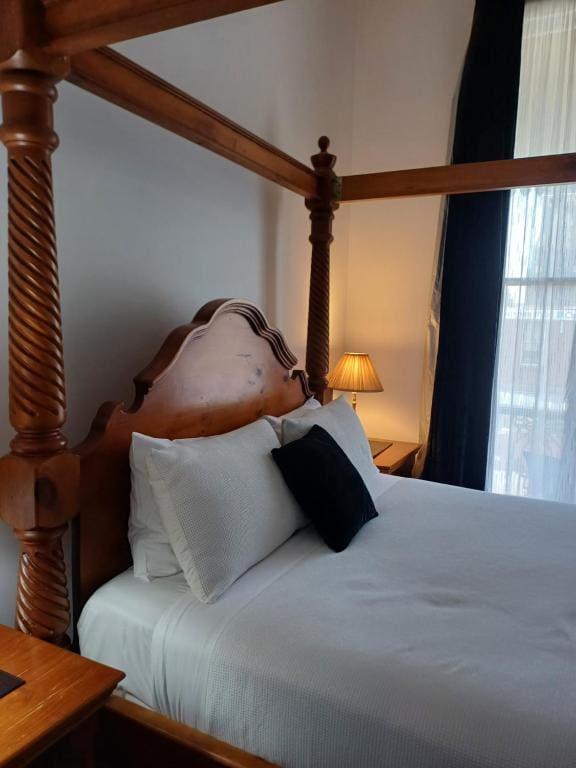 Premium Queen Room room - Image 2