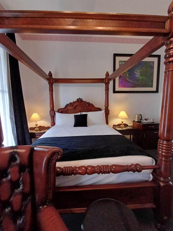 Premium Queen Room room - Image 3