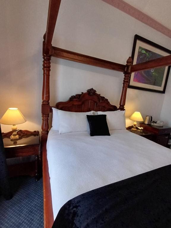 Premium Queen Room room - Image 1