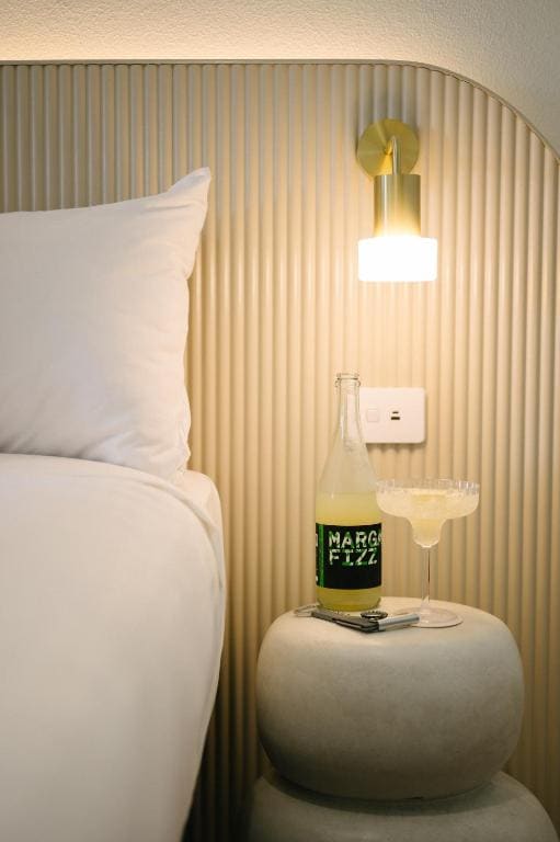 Deluxe King Studio room - Image 3