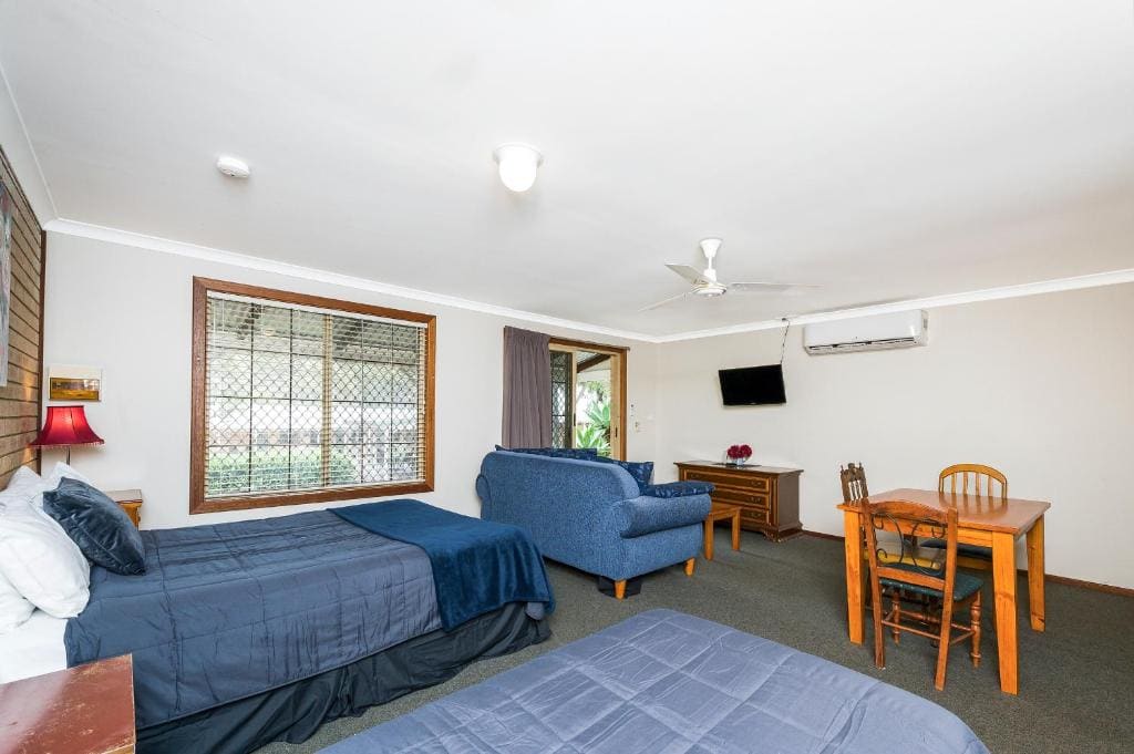 Bush Retreat Twin Share Unit - Not Pet Friendly room - Image 3
