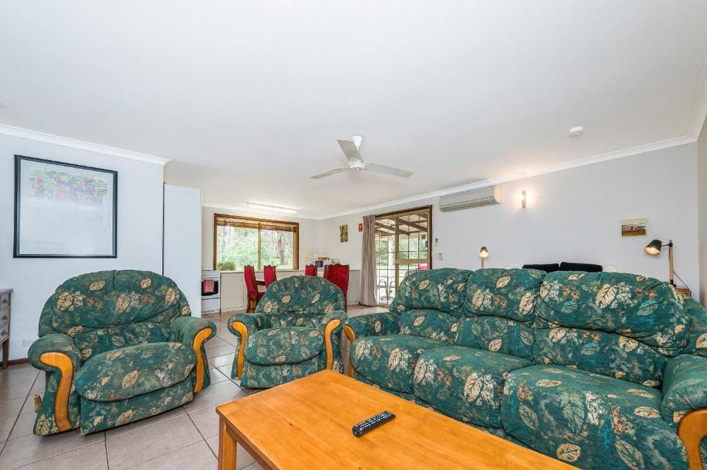 Premiers Suite 2 Bedroom 1 Unit - Pet Friendly room - Image 2