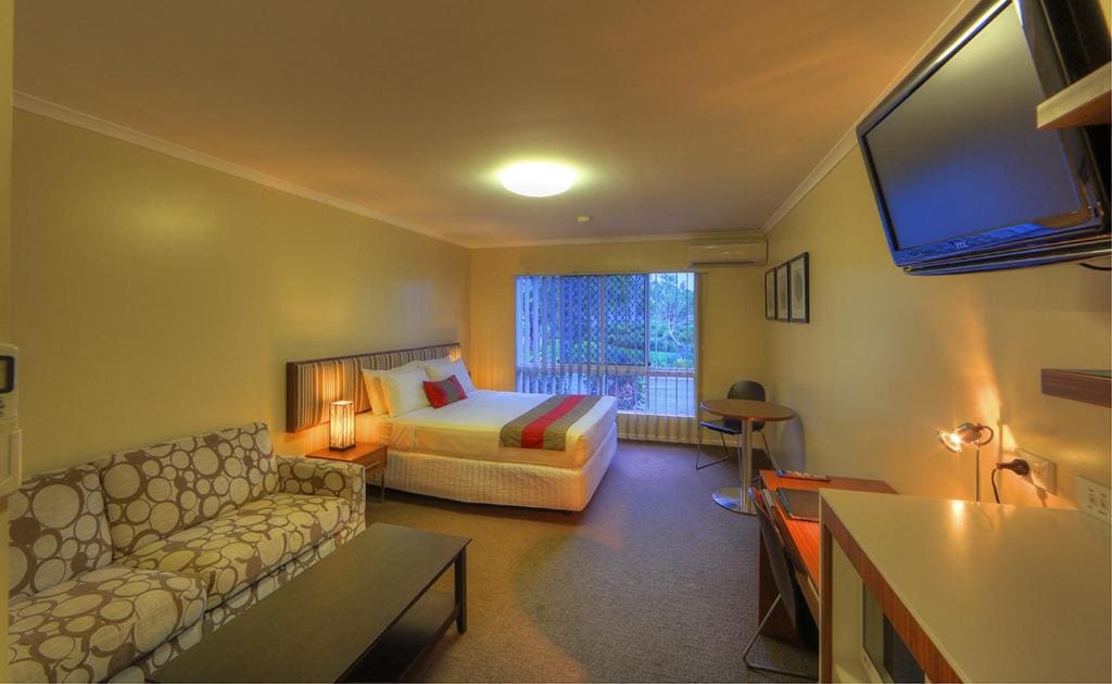 Queen Disabled Room room - Image 1