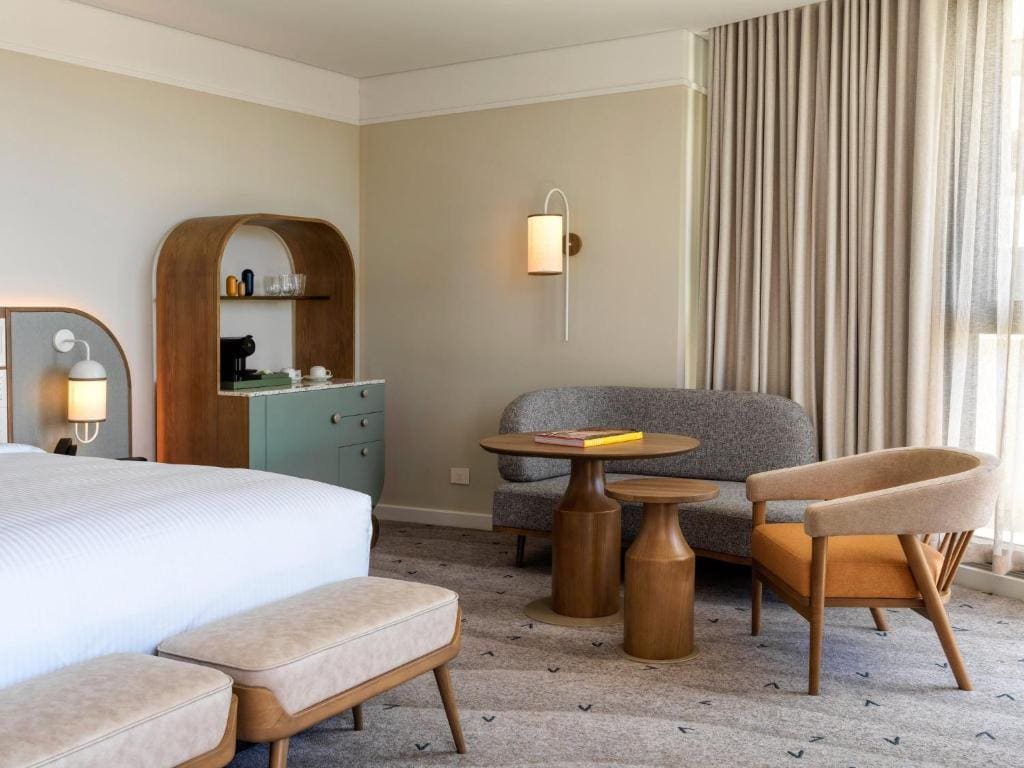 King Suite with City View room - Image 1