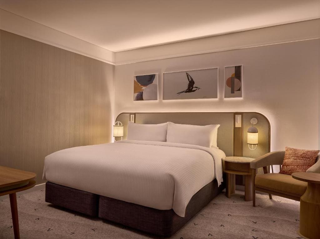 Standard King Room with Bay View room - Image 3