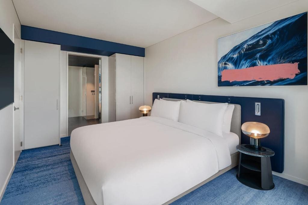 Superior Studio, Studio, Bedroom 1: 1 King, Bedroom 2: 1 King, Darling Harbour view room - Image 1