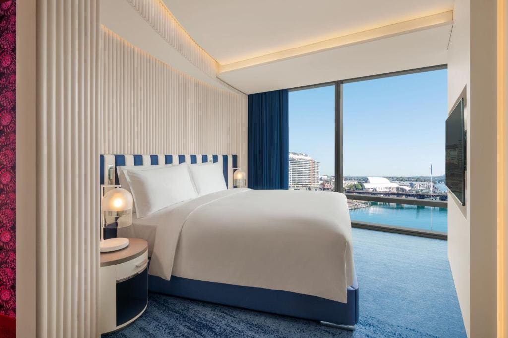 Supreme Suite, 1 Bedroom Suite, 1 King, Darling Harbour view room - Image 1