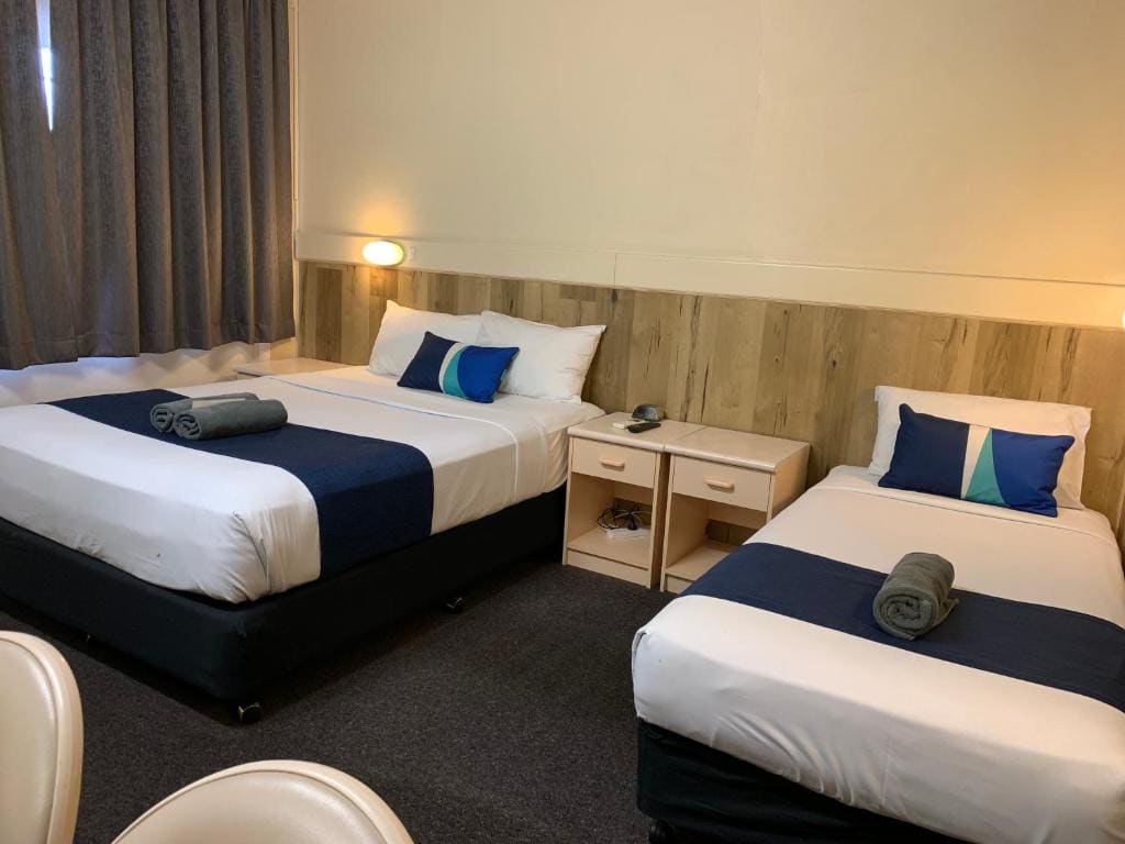 Deluxe Triple Room room - Image 3
