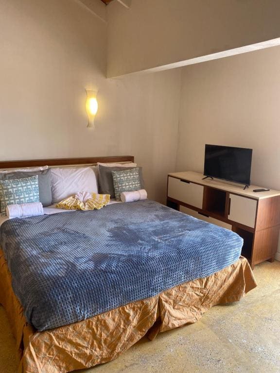 Apartment room - Image 2