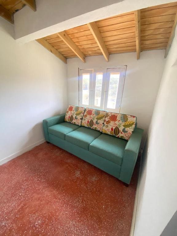 Four-Bedroom House room - Image 2