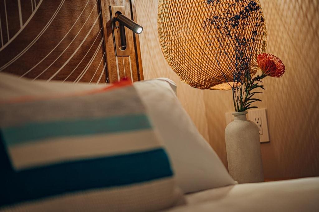 Resort room with a King bed - Adults Only room - Image 3