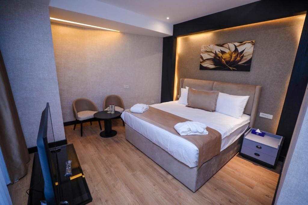Suite room - Image 1