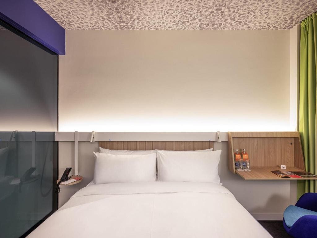 Budget Double Room with Atrium View room - Image 1