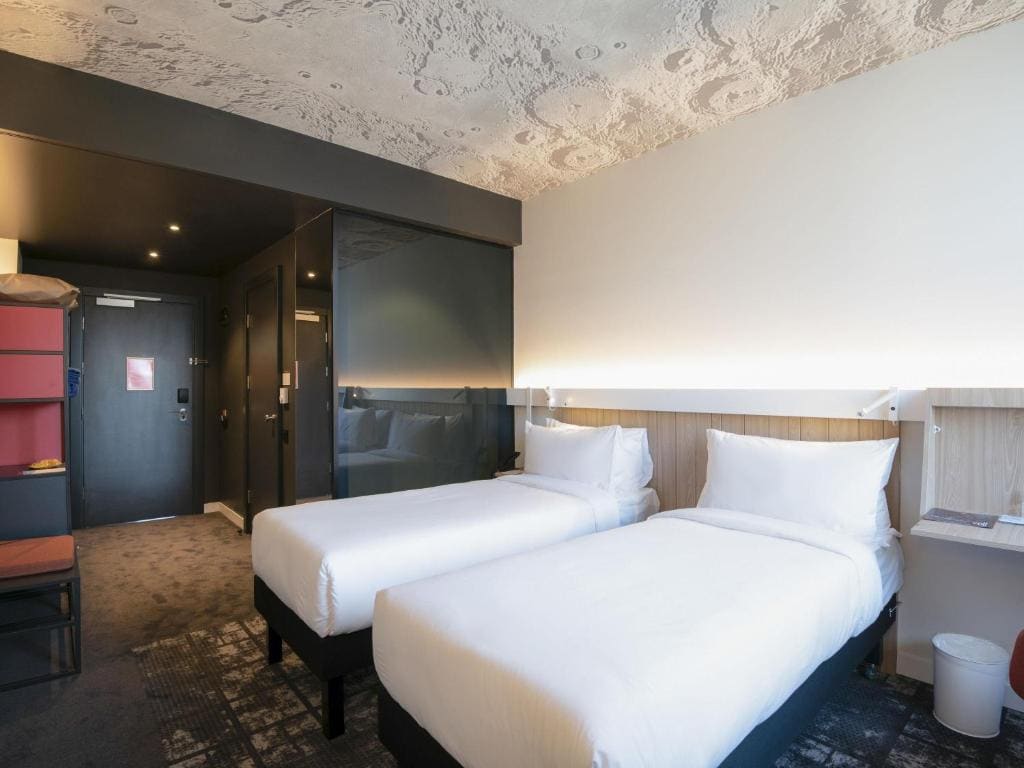 Standard Twin Room room - Image 3