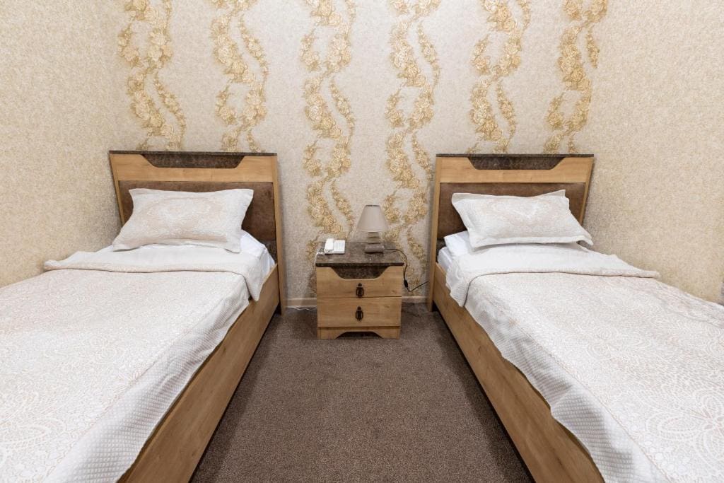 Standard Twin Room room - Image 2