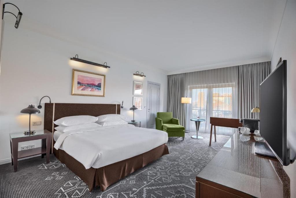 King Room - Club Access room - Image 1