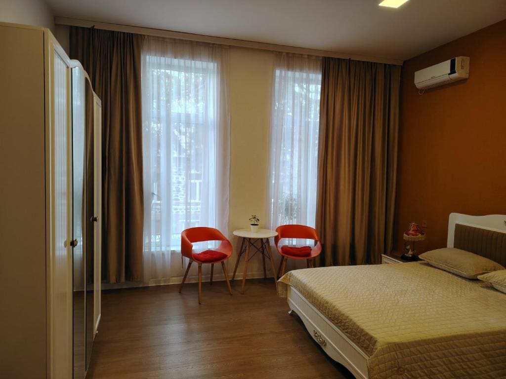 Deluxe King Room room - Image 2
