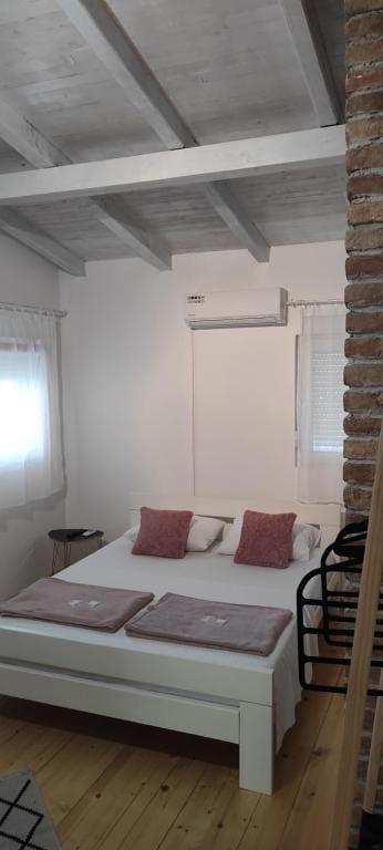 Apartment with Garden View room - Image 2